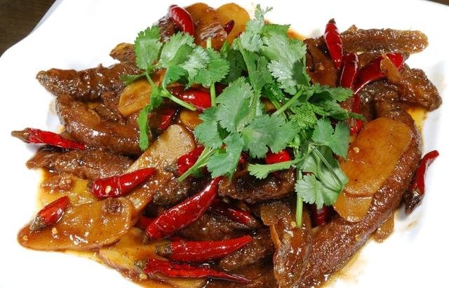 鲜嫩无比，泥鳅是个很好的食材，吃过红烧泥鳅的都知道1