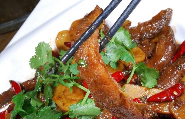 鲜嫩无比，泥鳅是个很好的食材，吃过红烧泥鳅的都知道2