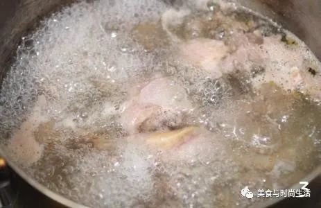 春天湿气重，隔三差五喝一次【酸萝卜老鸭汤】，清热祛湿，开胃健脾 4