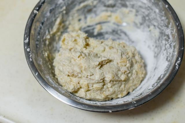 三根山药1个苹果1碗糯米粉，这样做成【山药苹果饼】，小朋友都爱哦！8