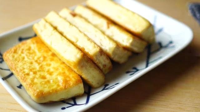 豆腐的经典吃法【酱汁葱烧豆腐】，香气袭人外酥里嫩5