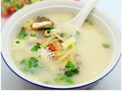 鱼汤去腥别只用生姜，推荐这6个去腥小窍门！6