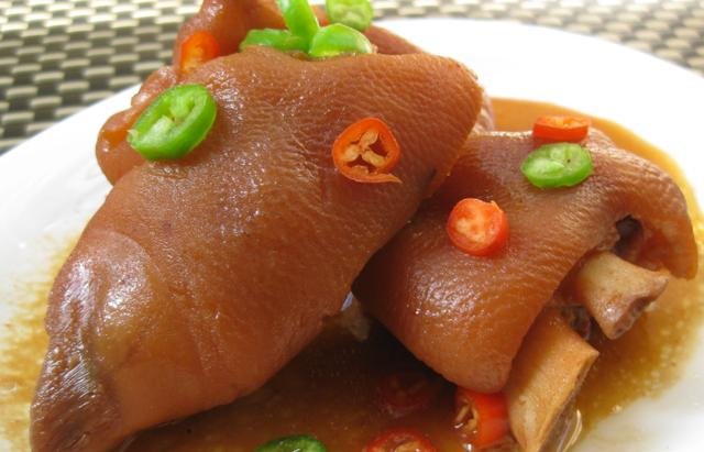 一个根本不够吃，太诱人的【红烧猪蹄】！1