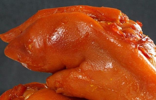 一个根本不够吃，太诱人的【红烧猪蹄】！4