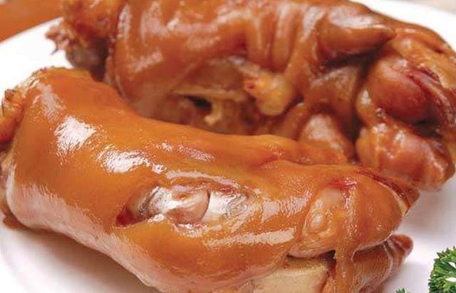 一个根本不够吃，太诱人的【红烧猪蹄】！5