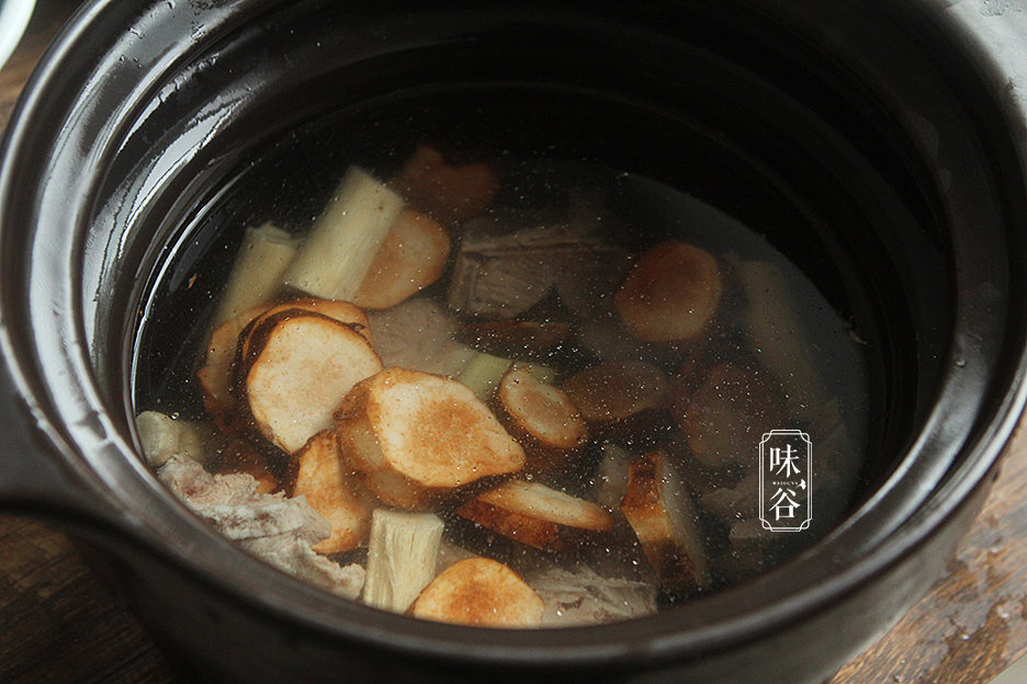 南方湿气重，用这些树根煲汤祛湿，赶走体内湿气！7