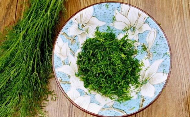 惊蛰节气前后气温波动大，健胃驱寒少生病 ，吃一种蔬菜、喝一种茶2