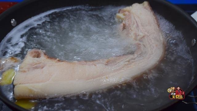 【红烧肉】怎么做好吃极了？掌握这五个步骤，入口即化肥而不腻3