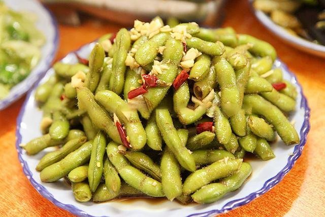 小暑时节遇到这菜抓紧吃【凉拌五香毛豆】，做一盘实在是香 ，还解腻开胃4