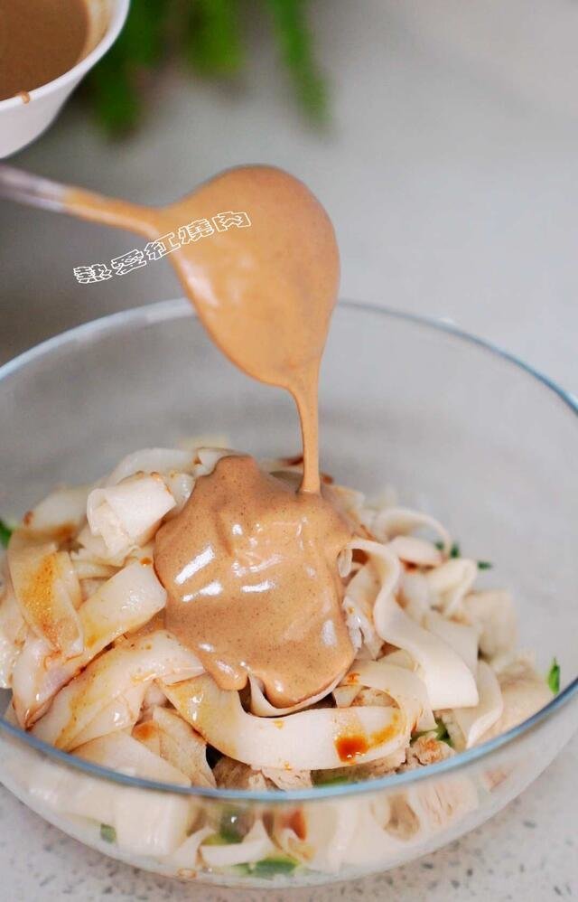 【推荐】不用洗面不用蒸的夏天最爱吃的拌凉皮做法20