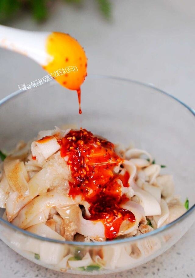 【推荐】不用洗面不用蒸的夏天最爱吃的拌凉皮做法21