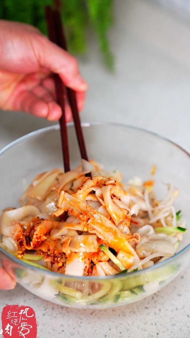 【推荐】不用洗面不用蒸的夏天最爱吃的拌凉皮做法22