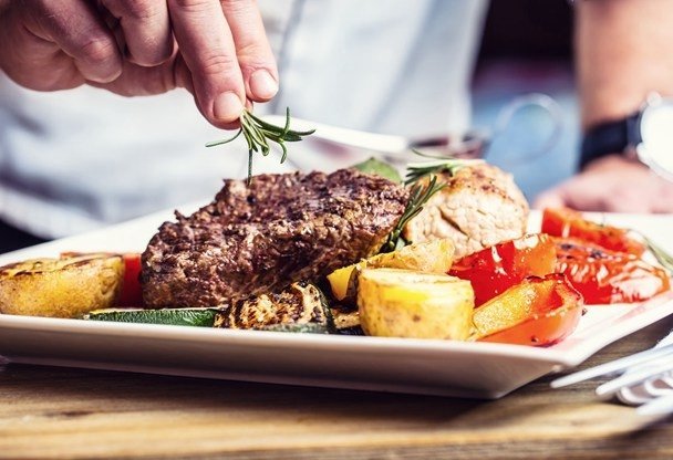 卤牛肉要煮多久？