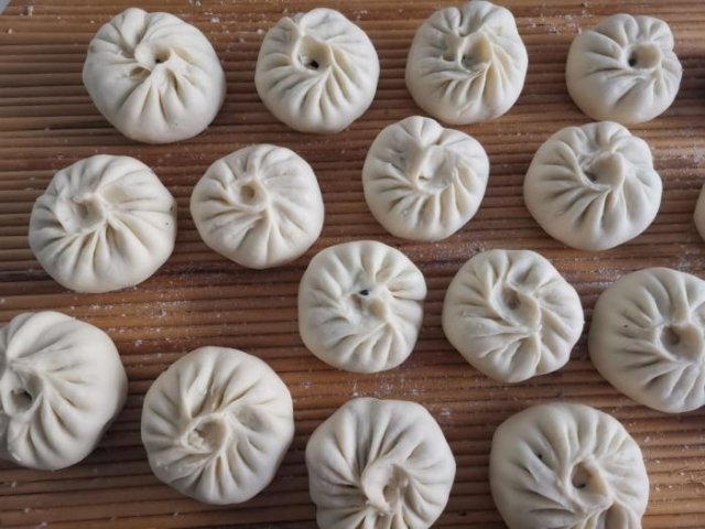 蒸包子怎么蒸？这样蒸鲜美多汁真好吃，健胃不便秘！13