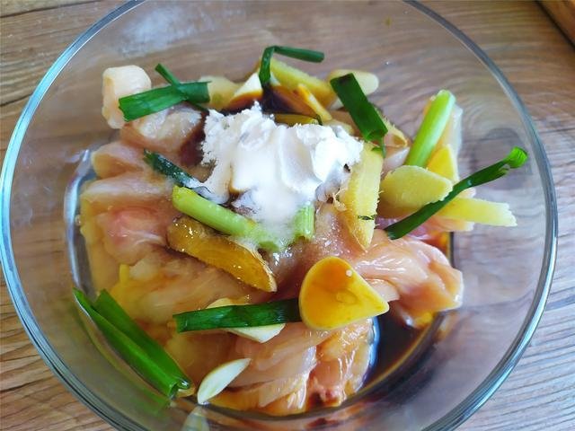 鸡柳怎么炸会外酥里嫩？5