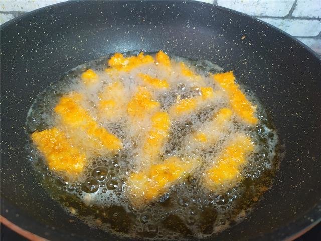 鸡柳怎么炸会外酥里嫩？10