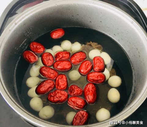 红枣补血吗是真的吗？推荐红枣鹌鹑蛋糖水3