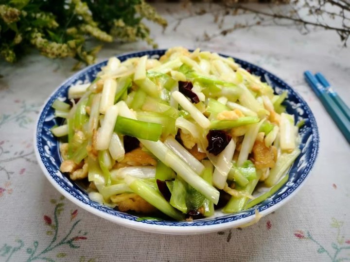 韭黄炒鸡蛋，健胃杀菌，清肠刮油3