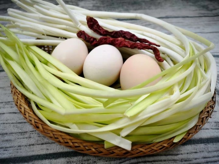 韭黄炒鸡蛋，健胃杀菌，清肠刮油5