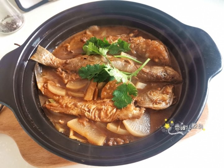 健脾益胃：白萝卜炖海鲈鱼1