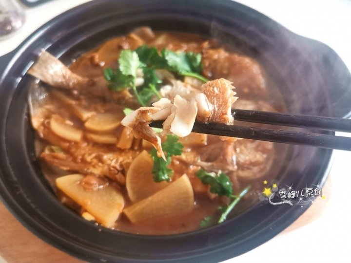 健脾益胃：白萝卜炖海鲈鱼2