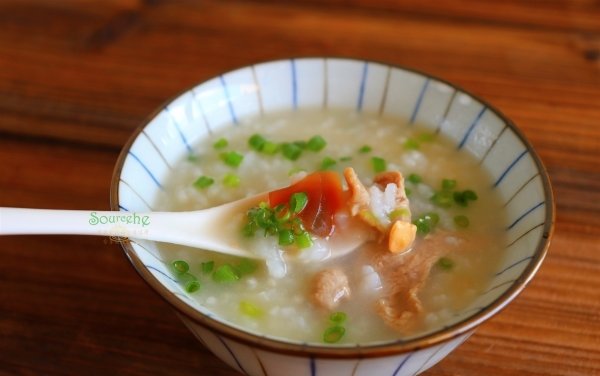 剩饭别炒着吃，冬天的早上喝一碗热粥，精神抖擞1