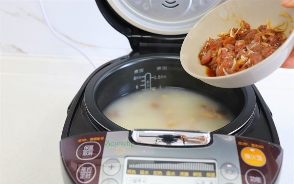 剩饭别炒着吃，冬天的早上喝一碗热粥，精神抖擞9