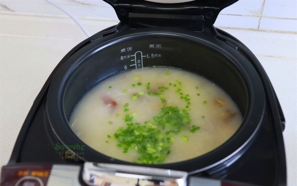 剩饭别炒着吃，冬天的早上喝一碗热粥，精神抖擞10