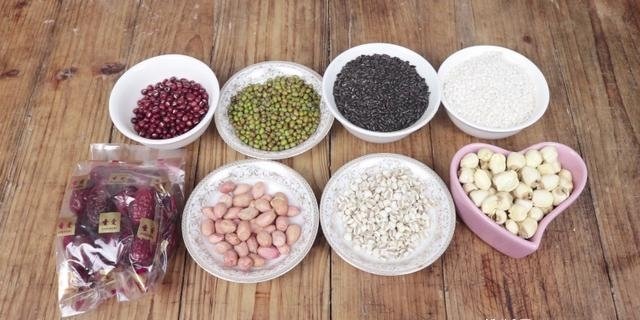 早餐可以吃的养胃八宝粥4