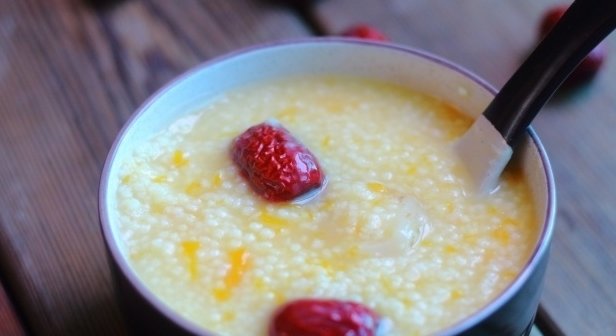煮小米粥，加入下面3种食物营养翻倍1