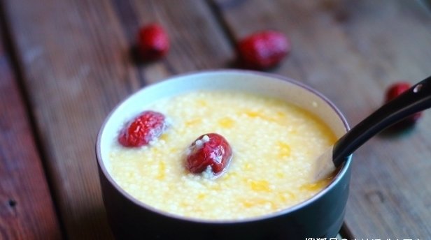 煮小米粥，加入下面3种食物营养翻倍8