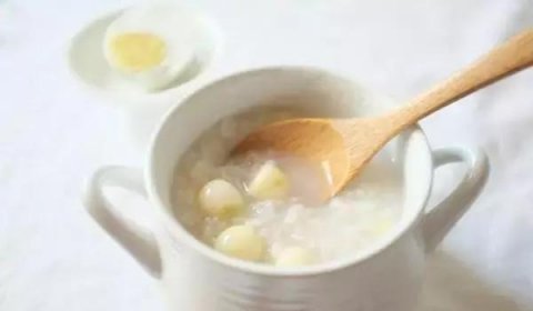 俗语：【老人喝粥，多福多寿】，老年人多食这5味粥养胃护胃5