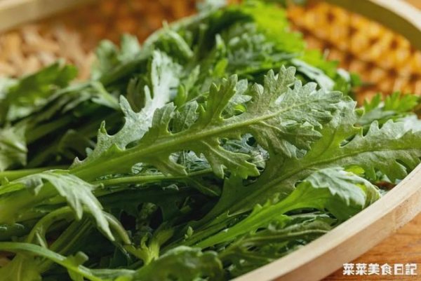 早饭做【茼蒿菜饼】、平底锅一煎好吃养胃4