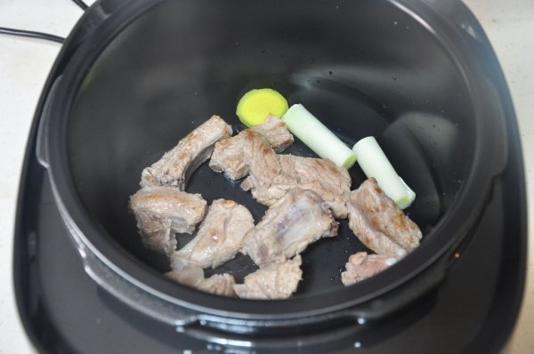 养胃菜【排骨山药汤】，价格便宜还不贵7