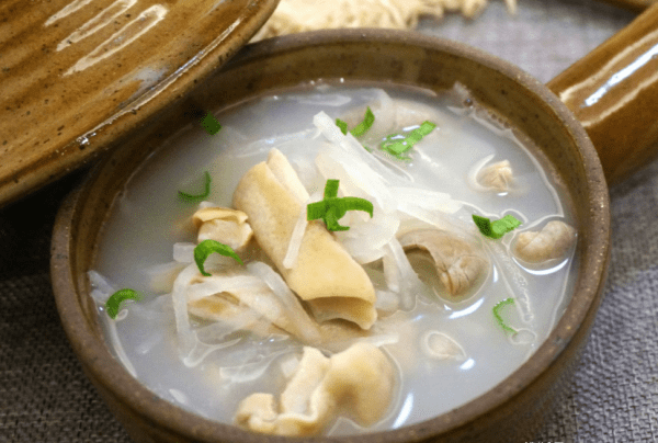 白萝卜和它是绝配，【白萝卜炖猪肚】暖胃养胃，营养极高，天冷要多喝1