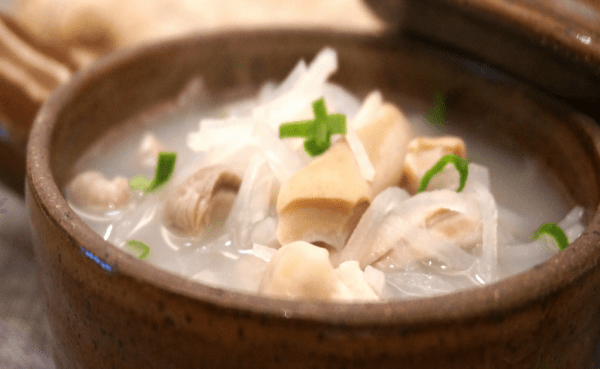 白萝卜和它是绝配，【白萝卜炖猪肚】暖胃养胃，营养极高，天冷要多喝3