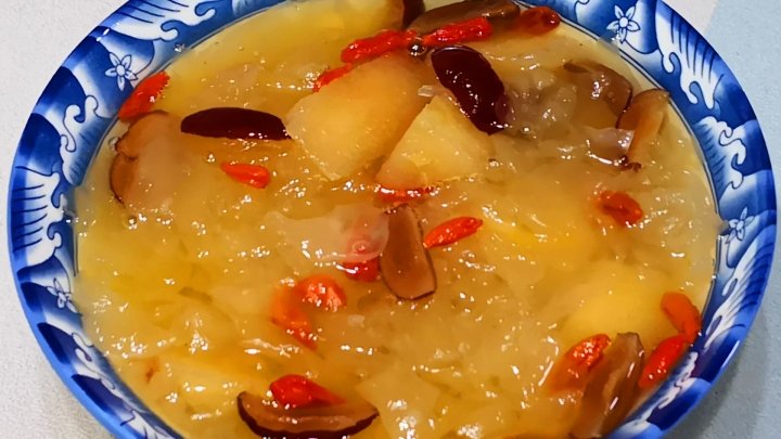 晚餐推荐【银耳羹】，养胃不长肉2