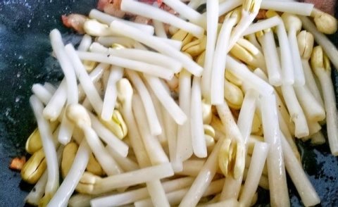 贫血可以多吃补铁补血的【花生芽】，小脸越来越红润4