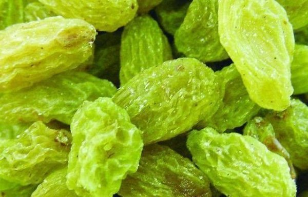 葡萄干加牛奶泡着吃，补气益血2