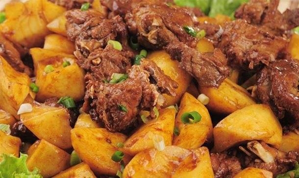 肠胃总是疼，多吃养胃菜【大鹅炖土豆】，滋养肠胃4