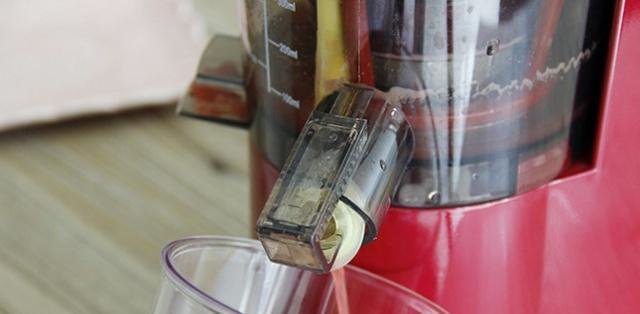 这种水果是【补血王】，女人要常喝，面色红润气色好！6