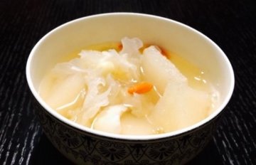 秋冬季养肺吃什么好-牛肉百合银杏羹1