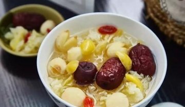 秋冬季养肺吃什么好-牛肉百合银杏羹3