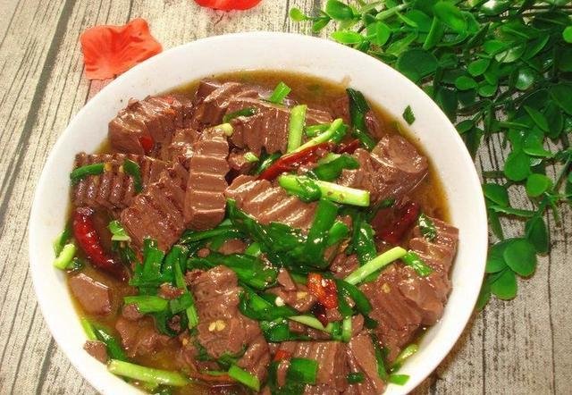 不妨多吃3食物，补血养颜、提高免疫力，气色好1