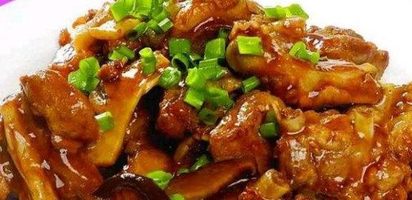 滋阴健脾补中益气强筋健骨，色泽红亮入口软嫩脱骨3