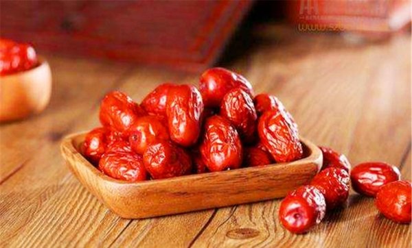 推荐多吃3种食物，促进肝脏解毒，益气补血，增强体质2