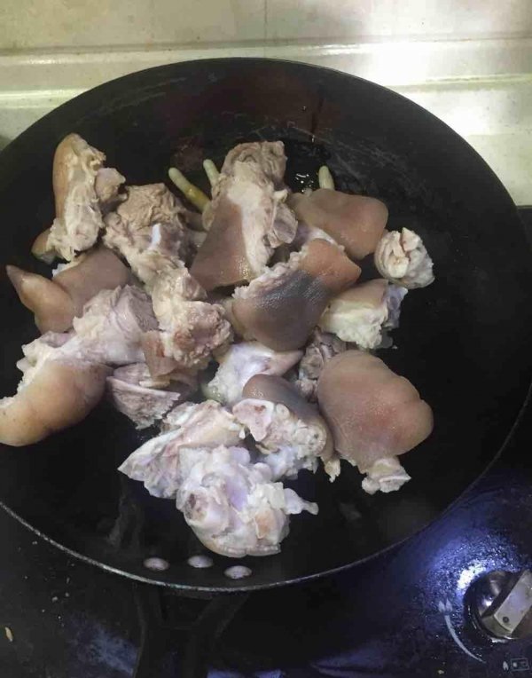 它是天然【黄体酮】，女性适合多吃，美白补气血5