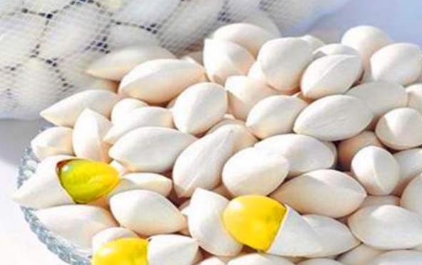 女性想要肌肤好,常吃3种食物,补血益气,细腻亮泽,白皙有弹性3