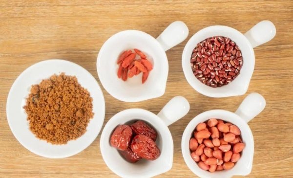 冬天一定多喝它、补血养颜还润燥，懂行的都这么煮！4