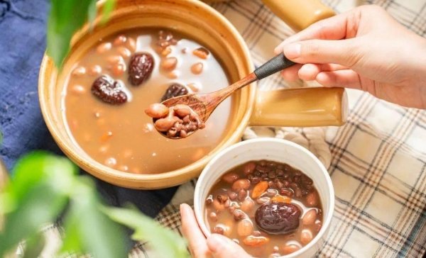 冬天一定多喝它、补血养颜还润燥，懂行的都这么煮！22